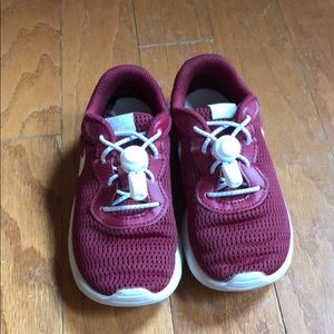 Nike Tanjun Sneakers